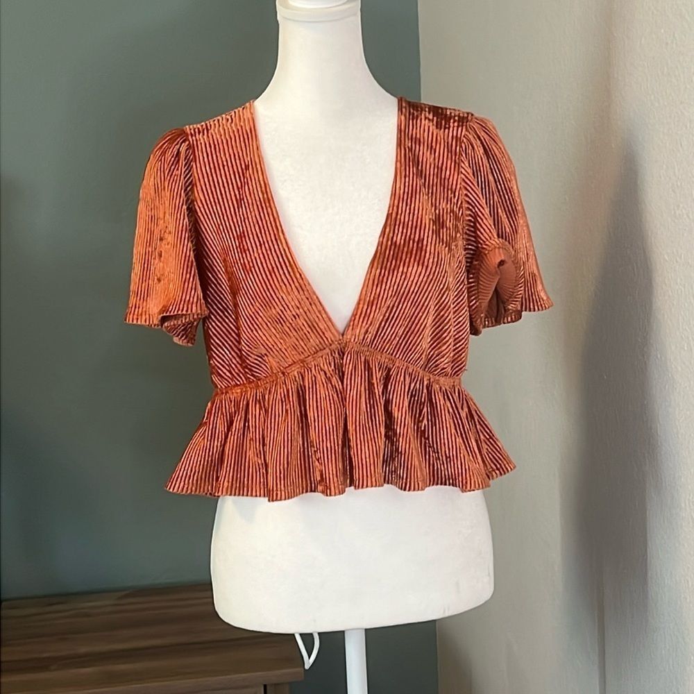 Urban Outfitters Velvet Ribbed Peplum Deep VNeck Crop Top Size Medium